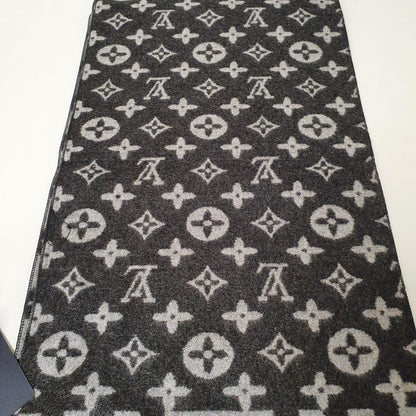 Lv Scarf Style 3 , 61900