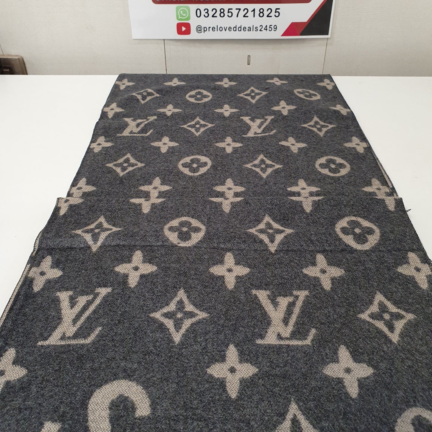 LV Scarf Style1, 61900