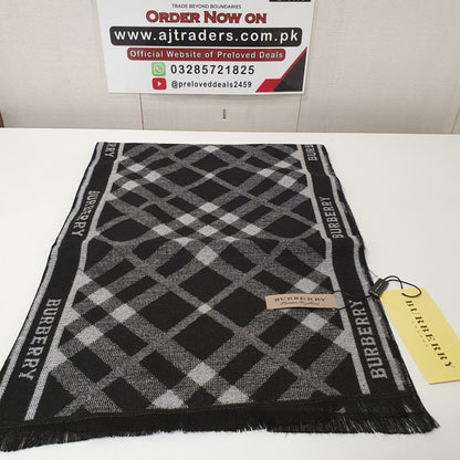 Burberry Scarf, 7056