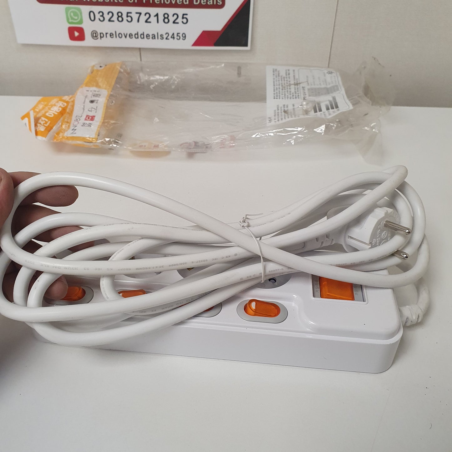White Socket With Multi Switches 4 Socket Hyundai Extension, 27