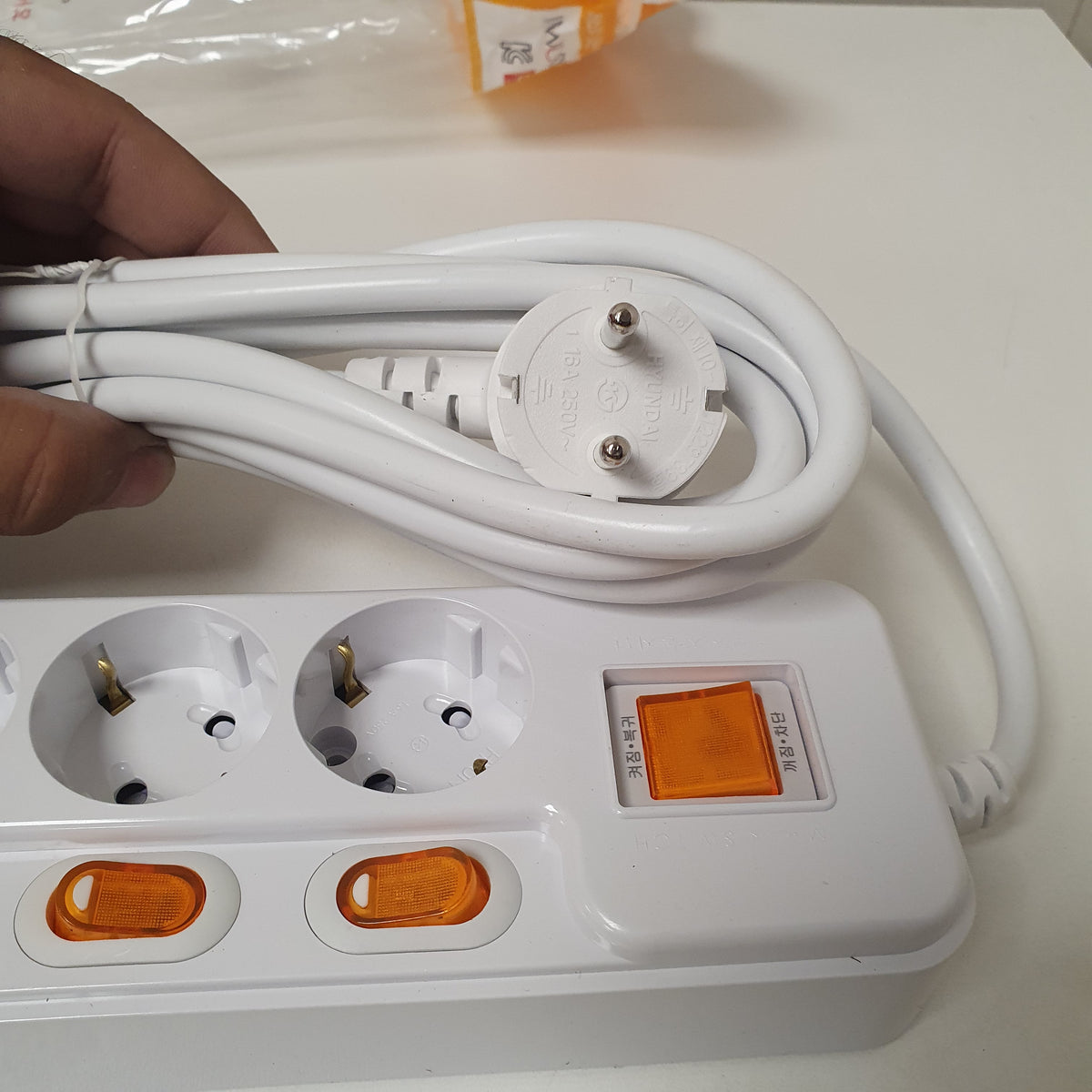 White 6 Sockets Extenision Board with Multiple Switches , 13