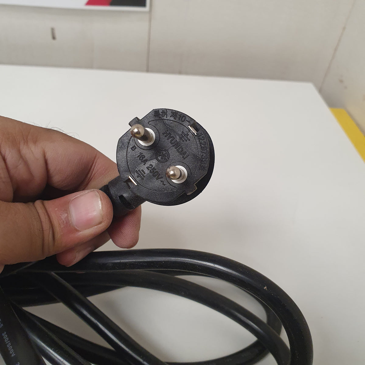 4 Socket Extension Board with Breaker System, 1
