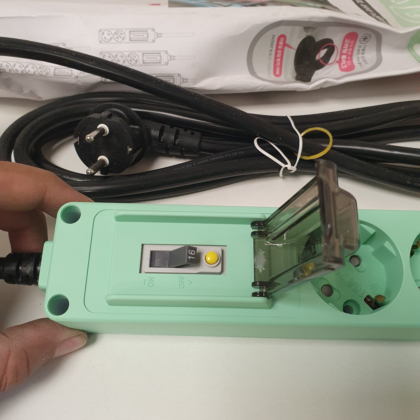 HDB16 Breaker Model with Packing 3 Socket Extension Board , 2