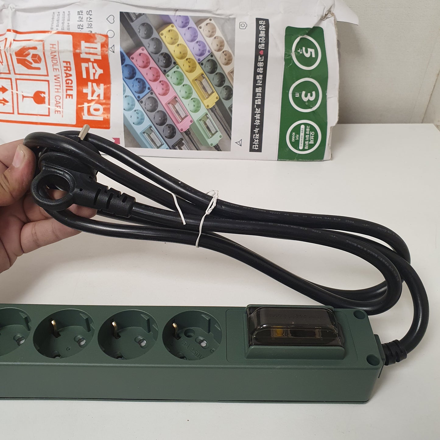 HDB16 Breaker Model Hyundai Extenion Board 5 Sockets, 1
