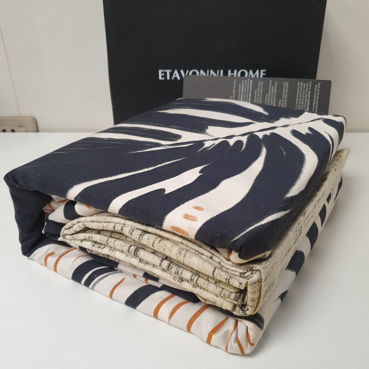 Etavonni Home Blue Offwhite Bedsheet , 1
