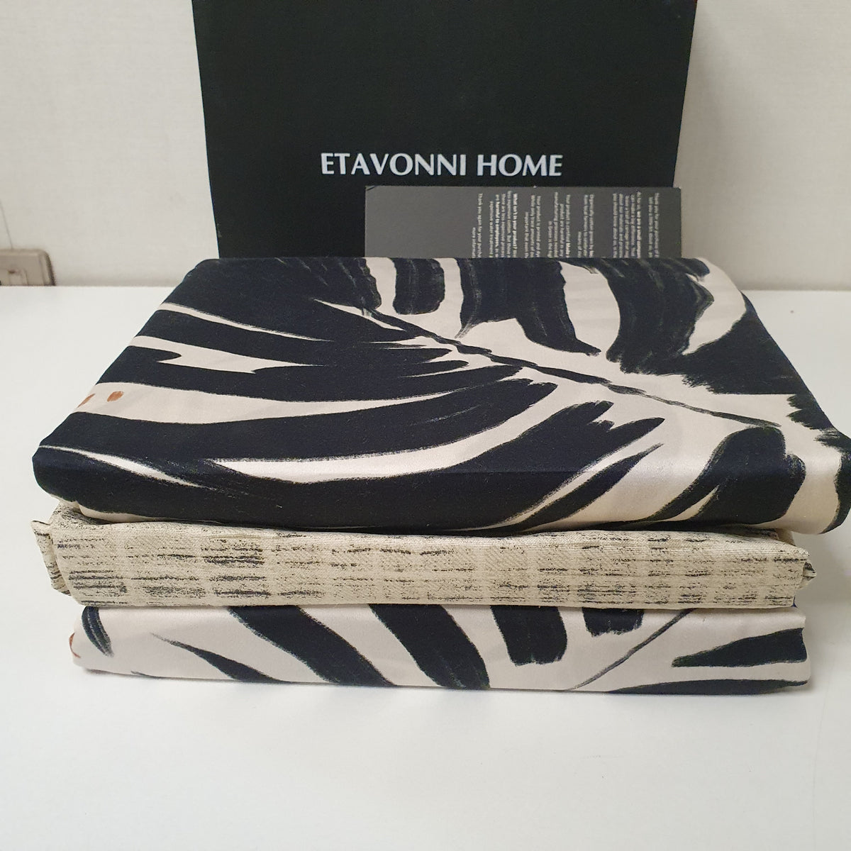 Etavonni Home Blue Offwhite Bedsheet , 1