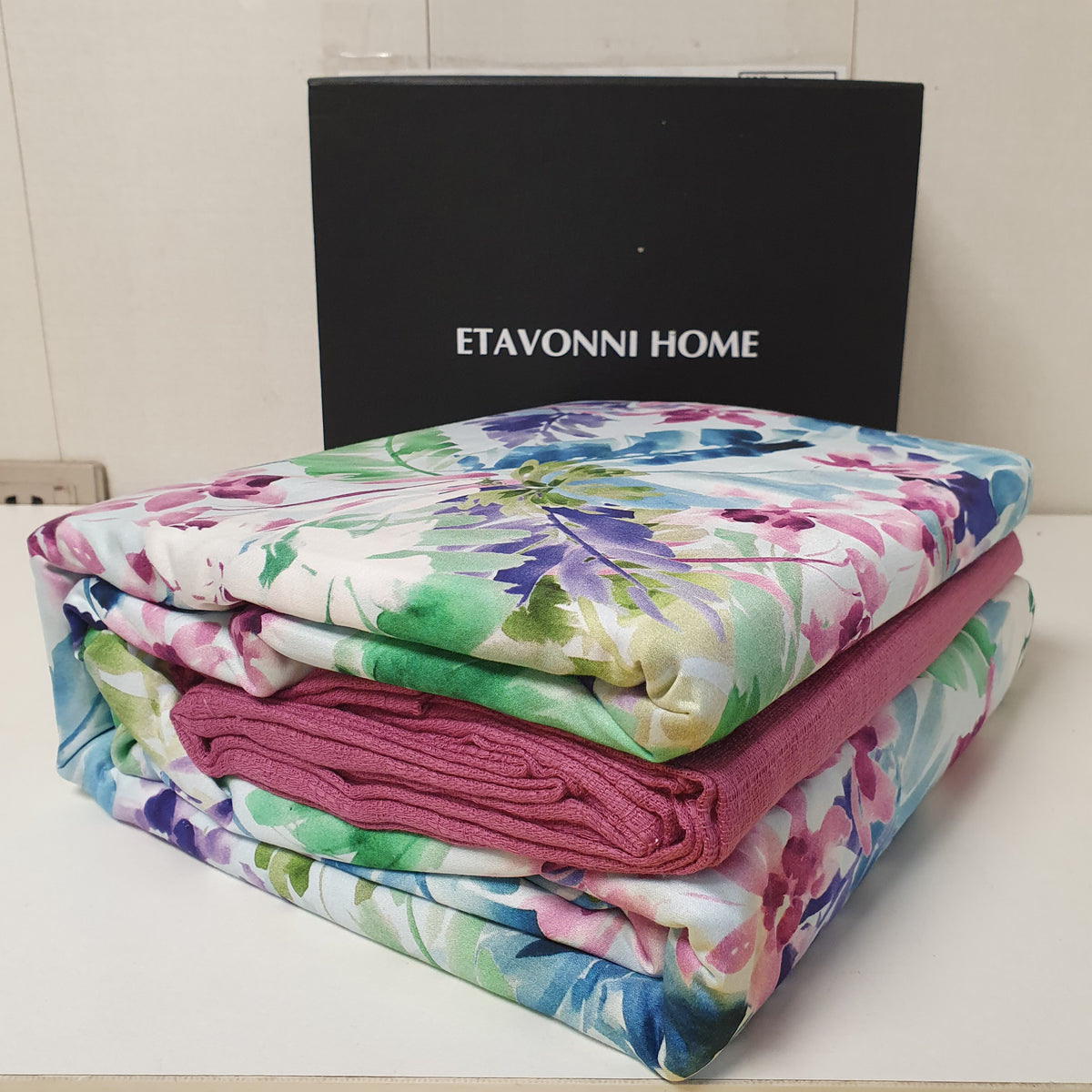 Multi Color Printed Bedsheet  Gift Box Multi Color Print, 4