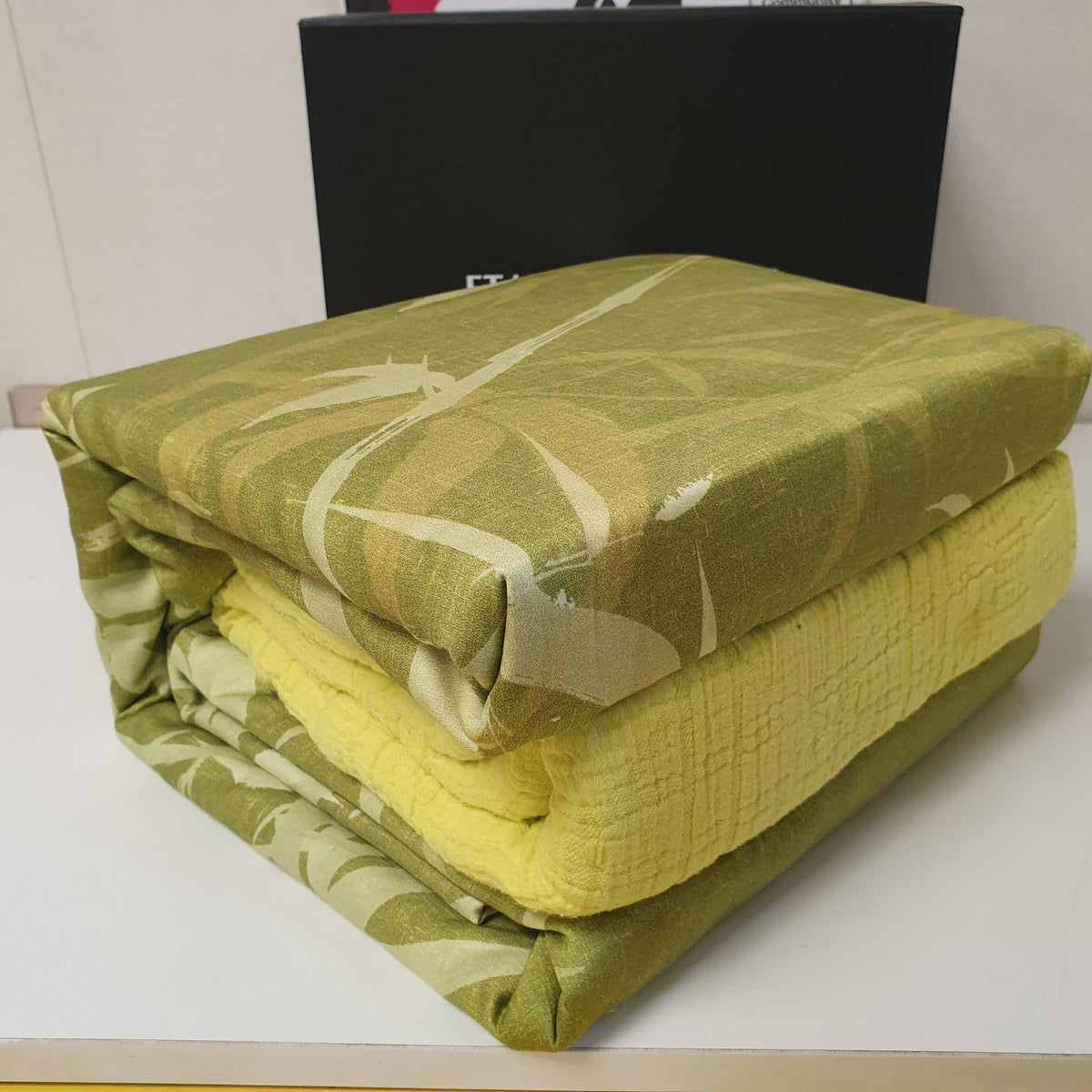 Eatavonni Home Green Bedsheet , 1