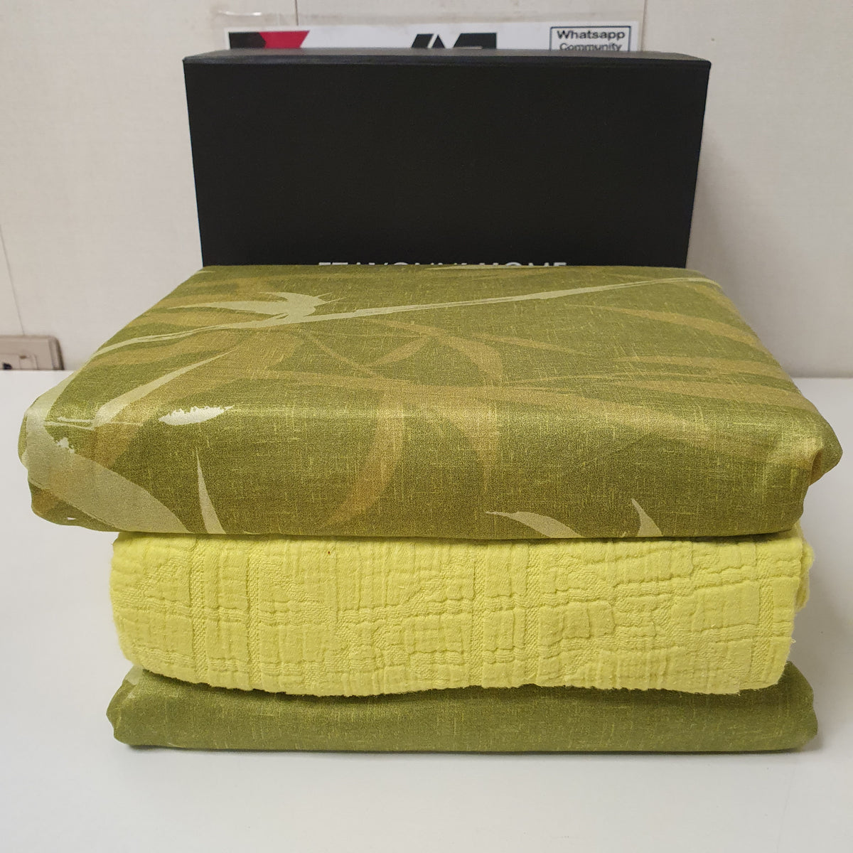 Eatavonni Home Green Bedsheet , 1
