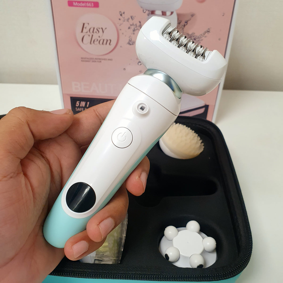 Easy Clean With Facial Accessories Beauty Cleaning Shaver, 22250