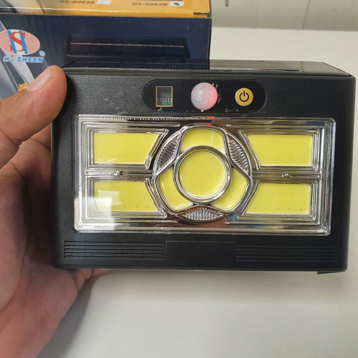Multi Source Sensing Wall Lamp, 61450