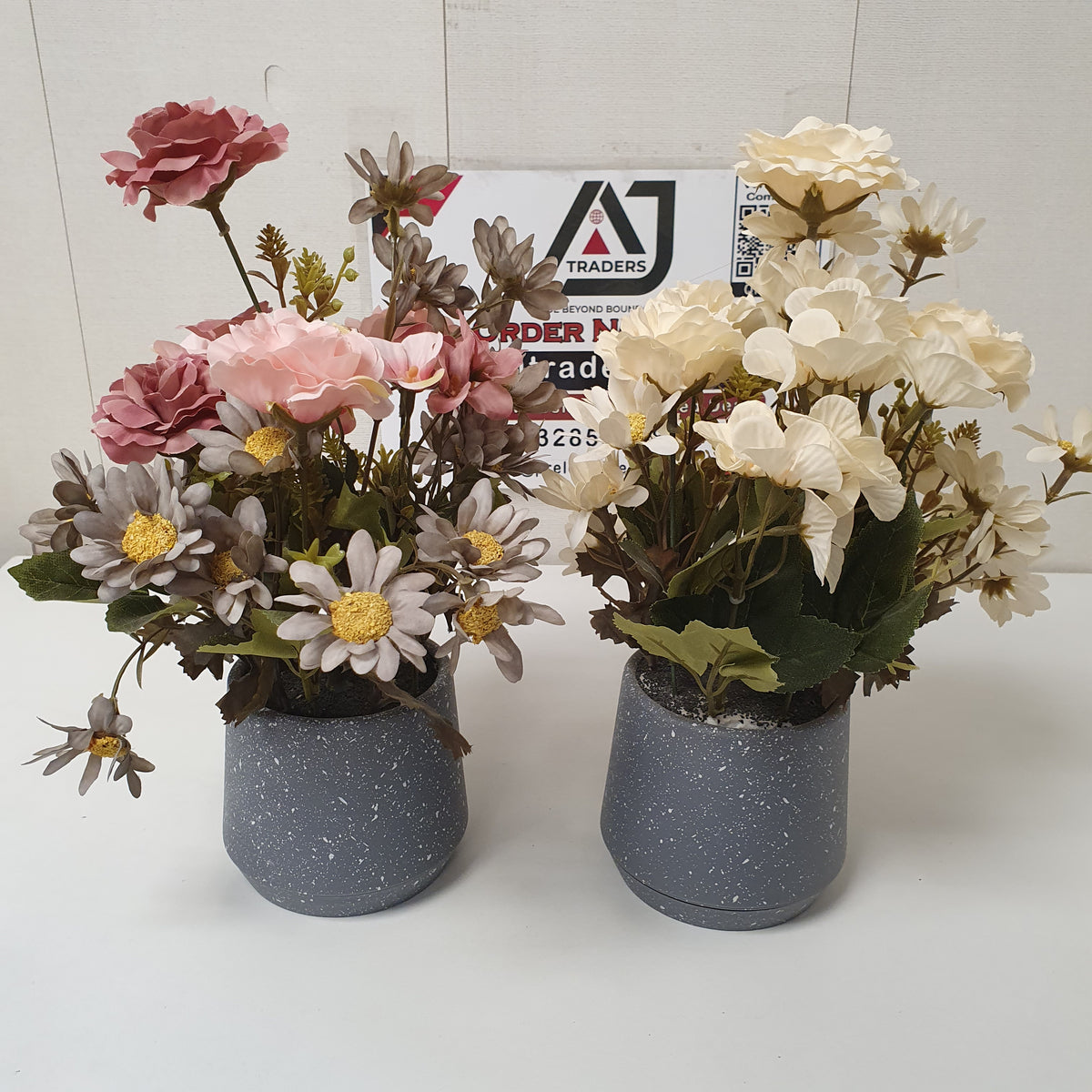 Flower Pot Grey, 31500