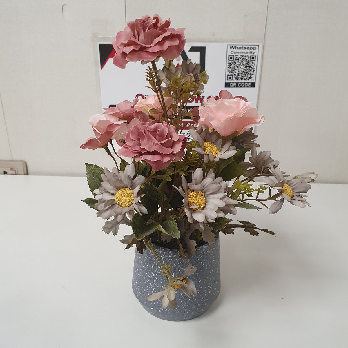 Flower Pot Grey, 31500