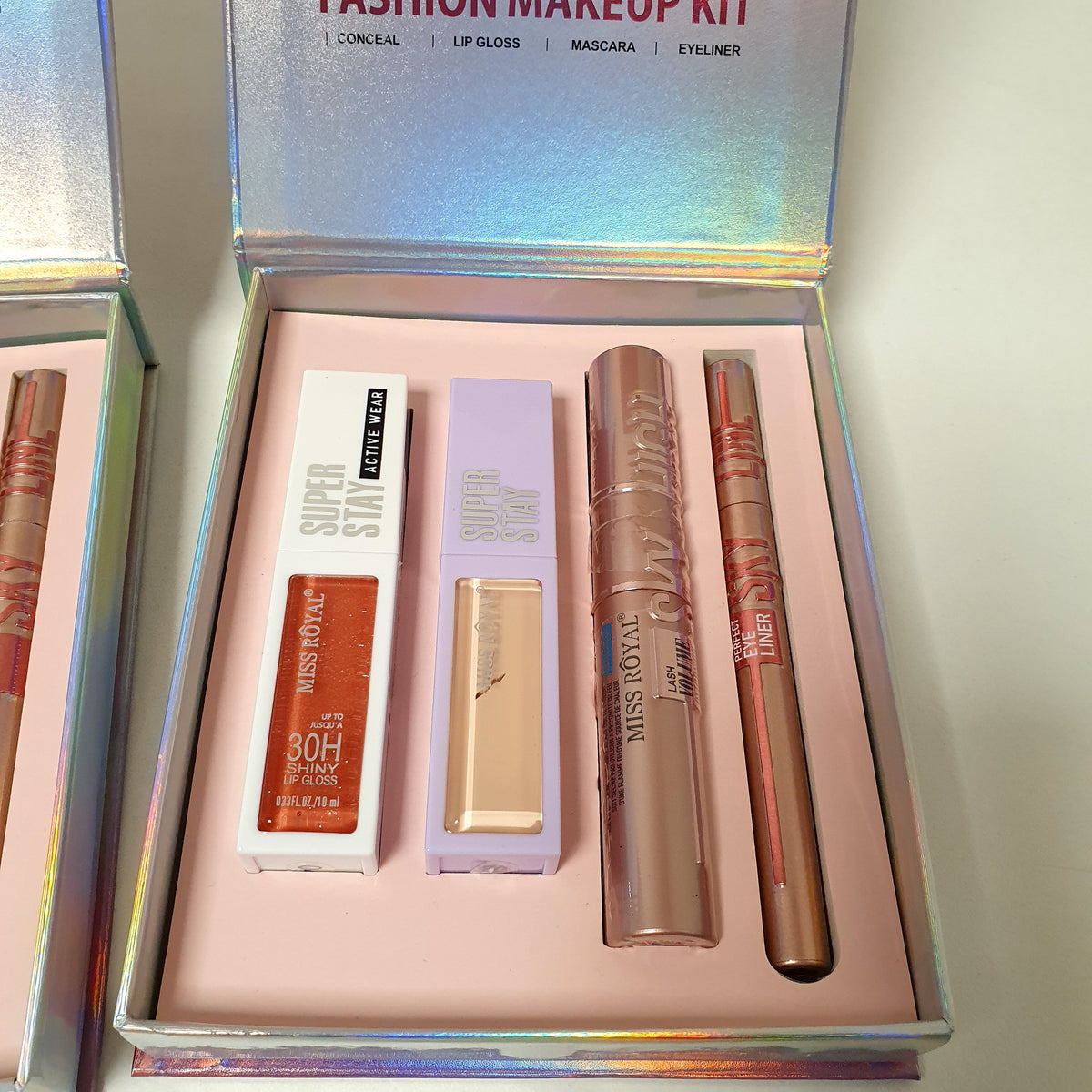 Fashion makeup Kit, 23250