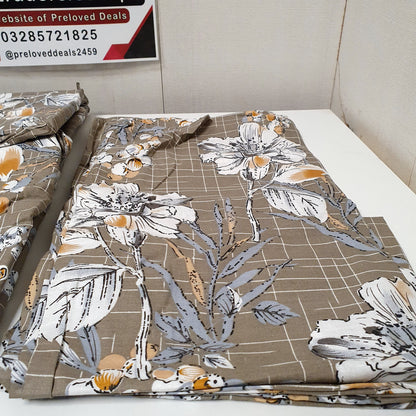 Brown Bed Sheet with White Flowers Sapphire King Size, 52450