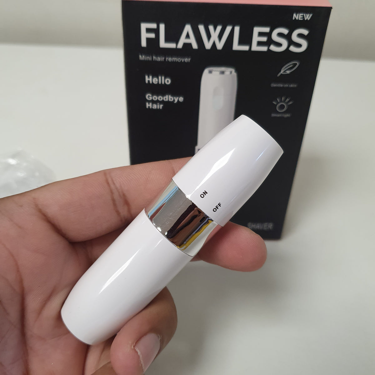 Flawless Mini Hair Remover Shaver, 13700