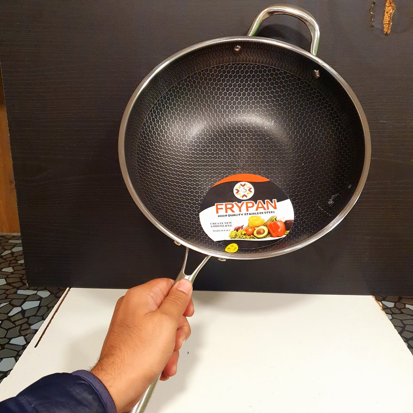Honeycomb Pattern Frying Pan With Handle 4748