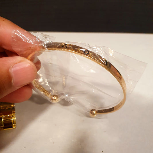 Golden Watch With Bracelet