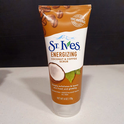 St Ilves Energizing Coconut Scrub 241250