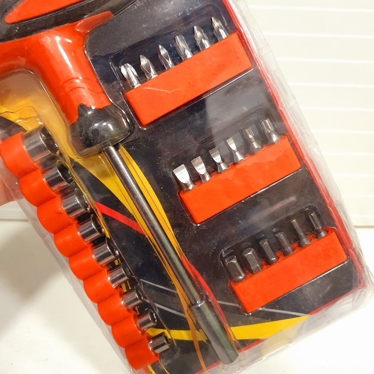 28pcs Tool Kit 31500