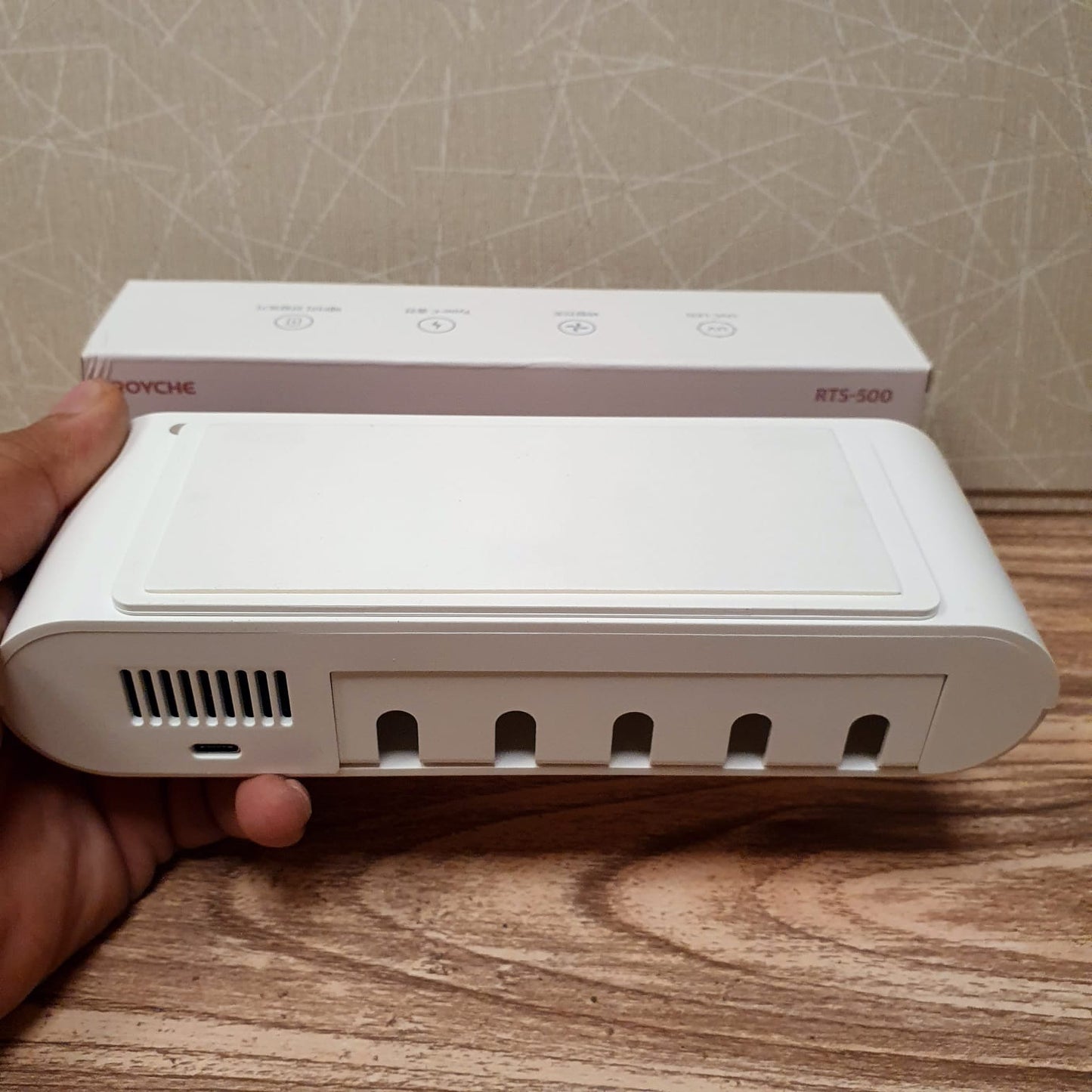 UV Royche Wireless Wind Dry Toothbrush Sterlizer 301580