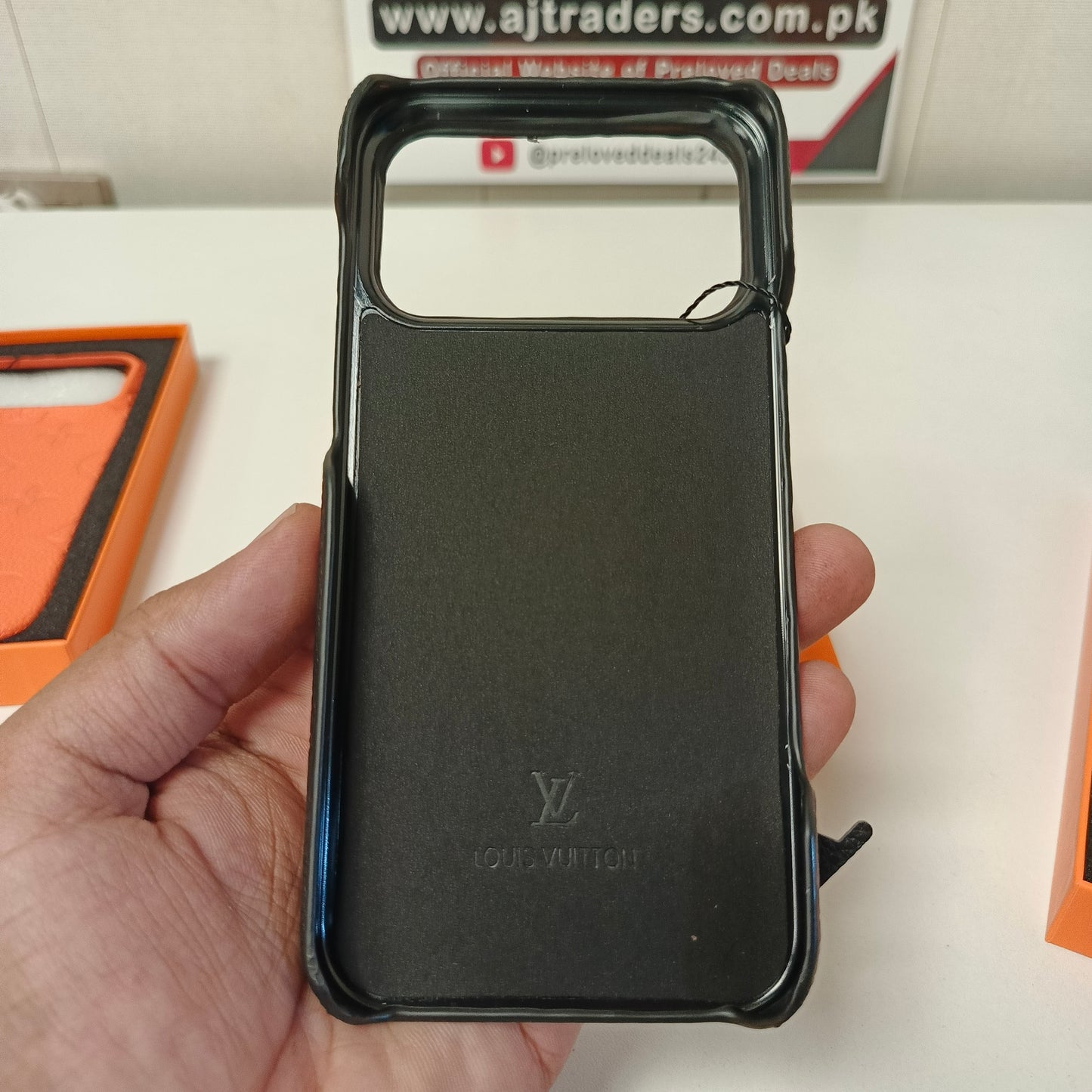 Iphone LV 17 Pro Max Cover, 161310