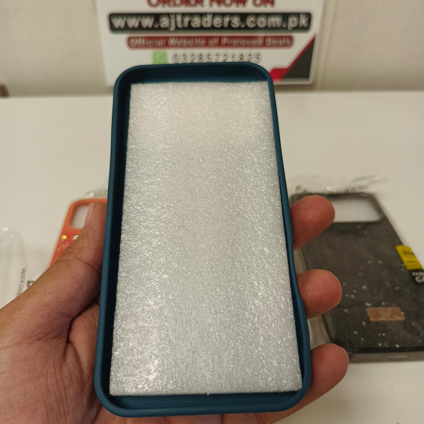 17 Pro Max Glitter Cover, 121600