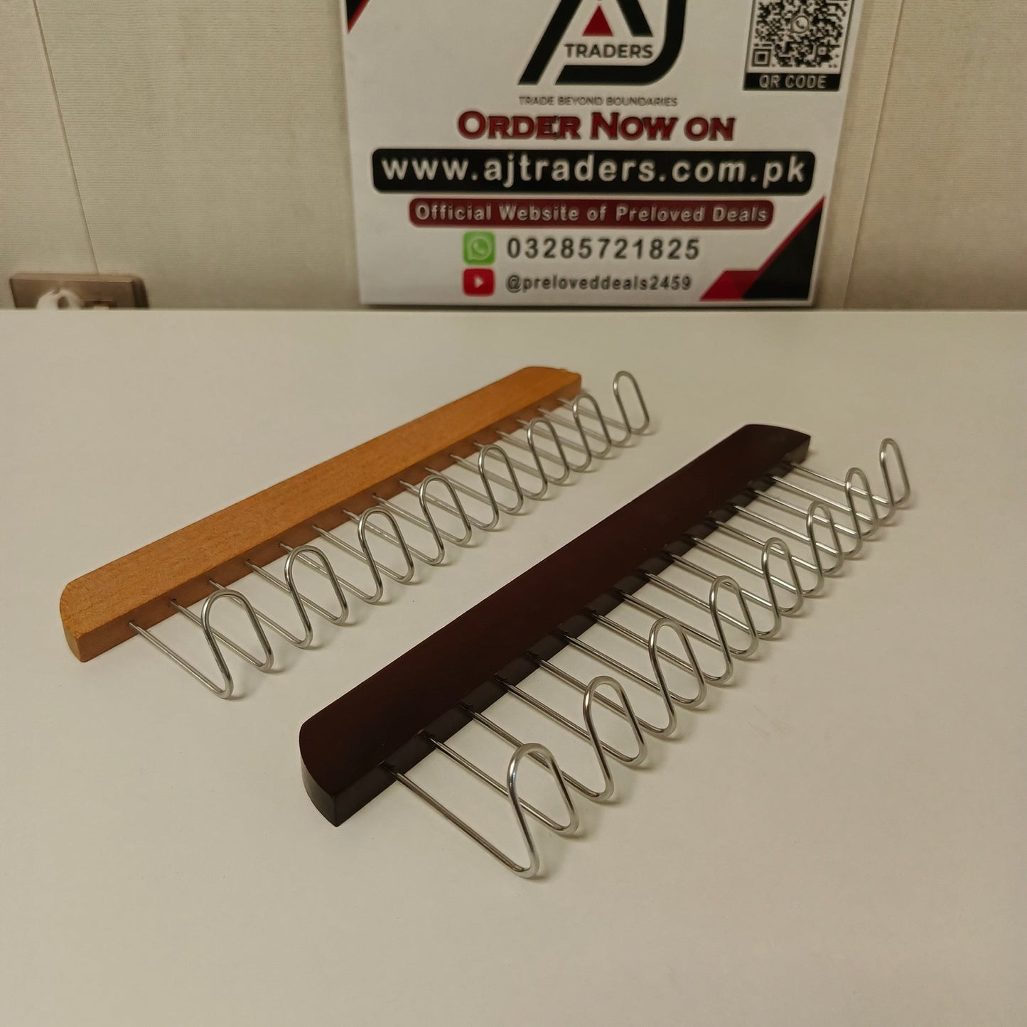 Cloth hanger, 61820