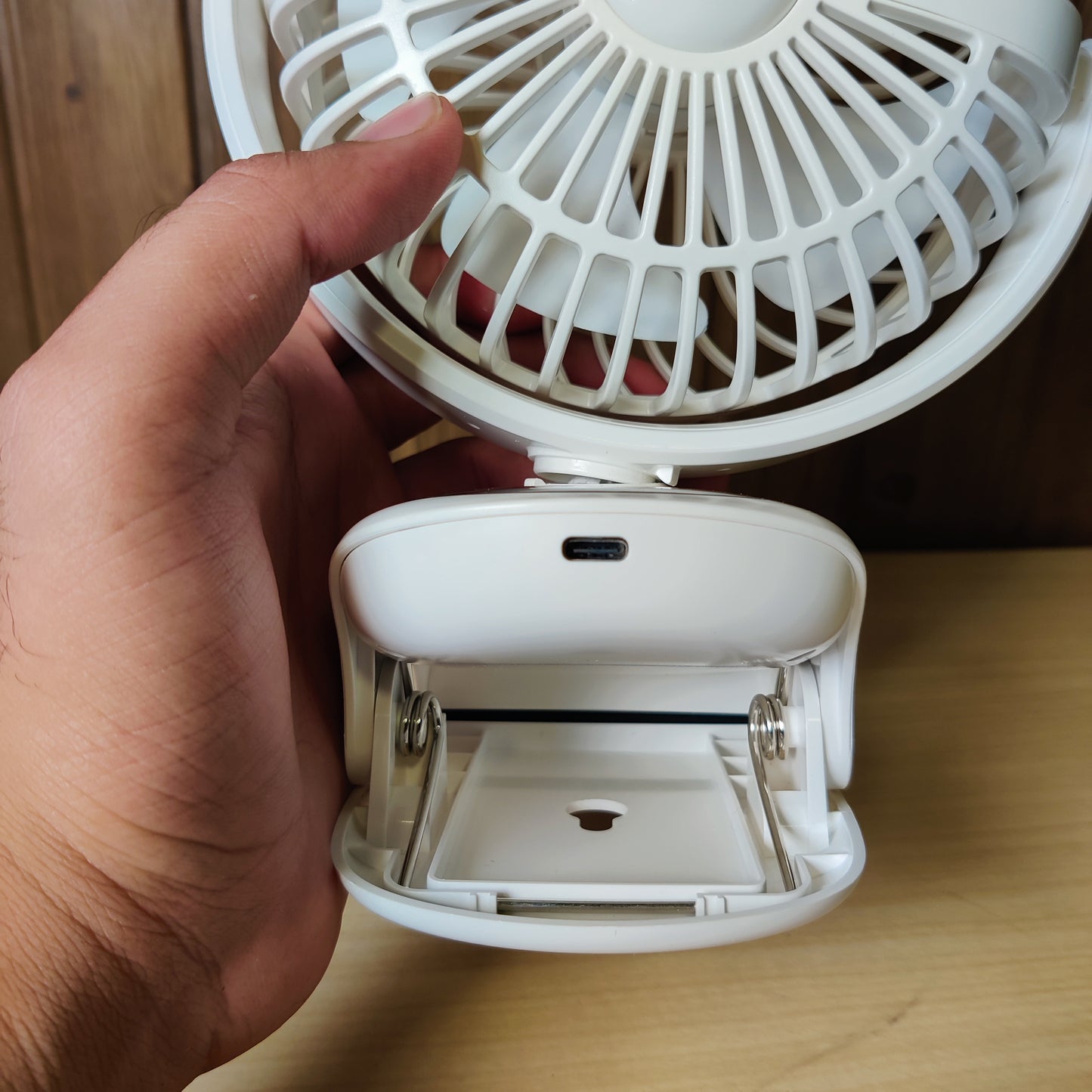Portable Mini Digital Display Clip Fan - USB Rechargeable Desk Fan