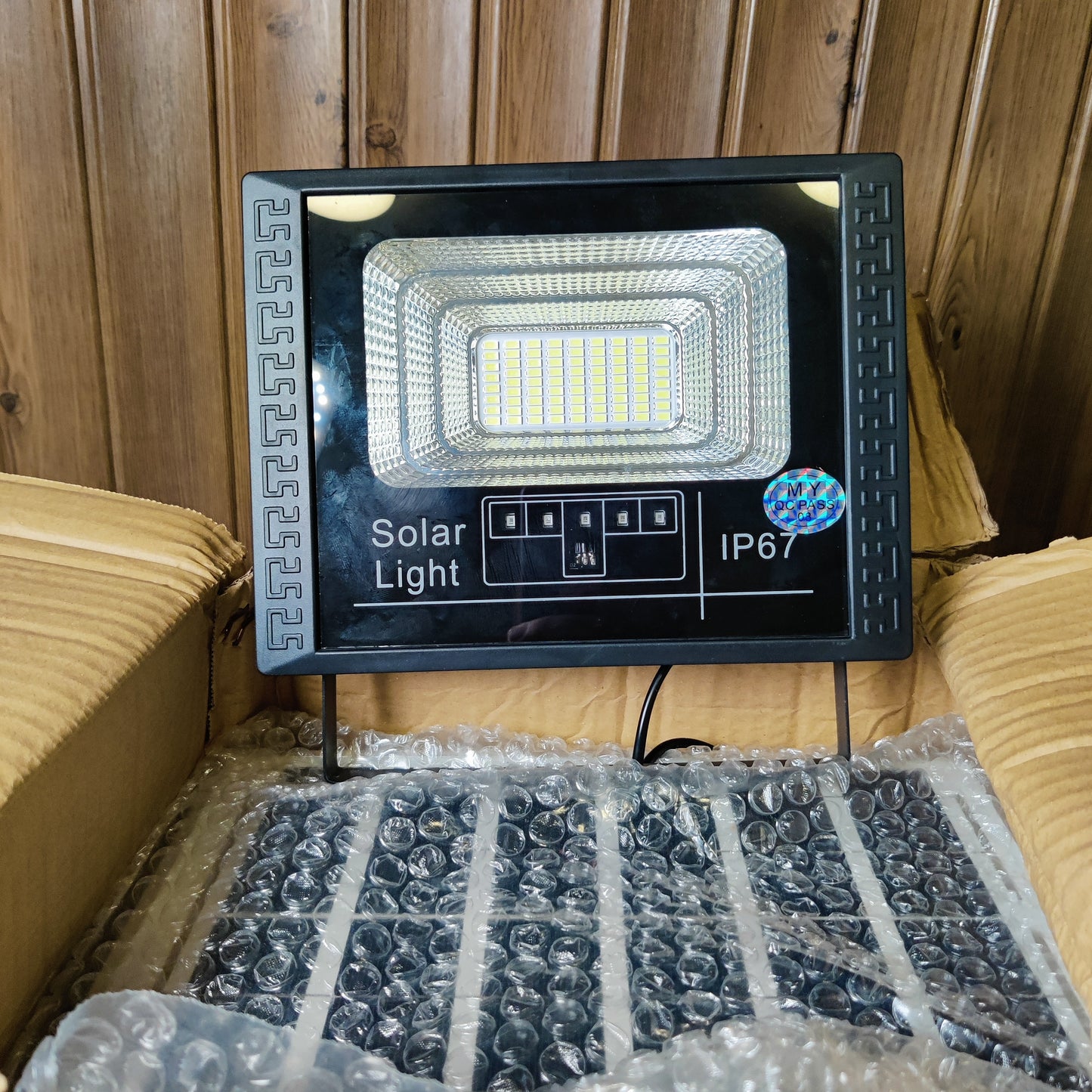 IP67 Waterproof Outdoor Solar Flood Light High-Bright Security Lamp