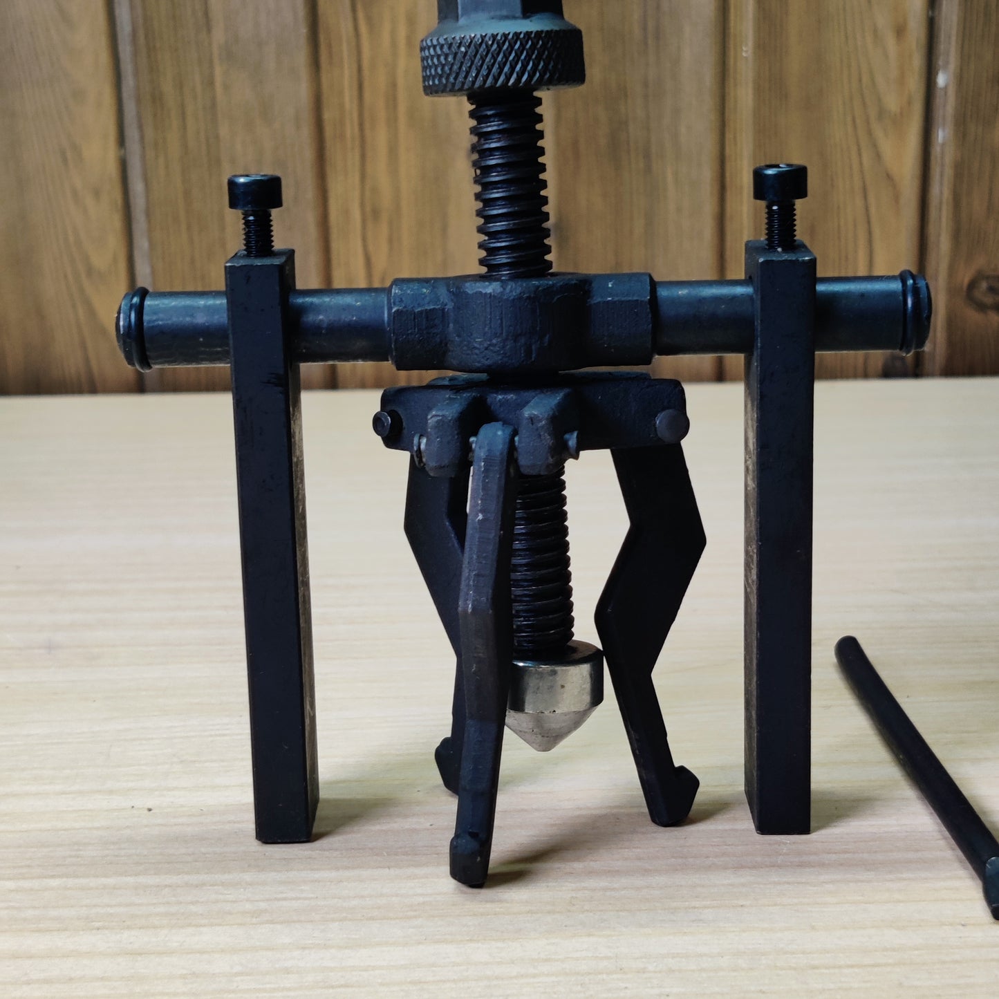 3-Jaw Inner Bearing Puller Tool Heavy Duty Gear Extractor