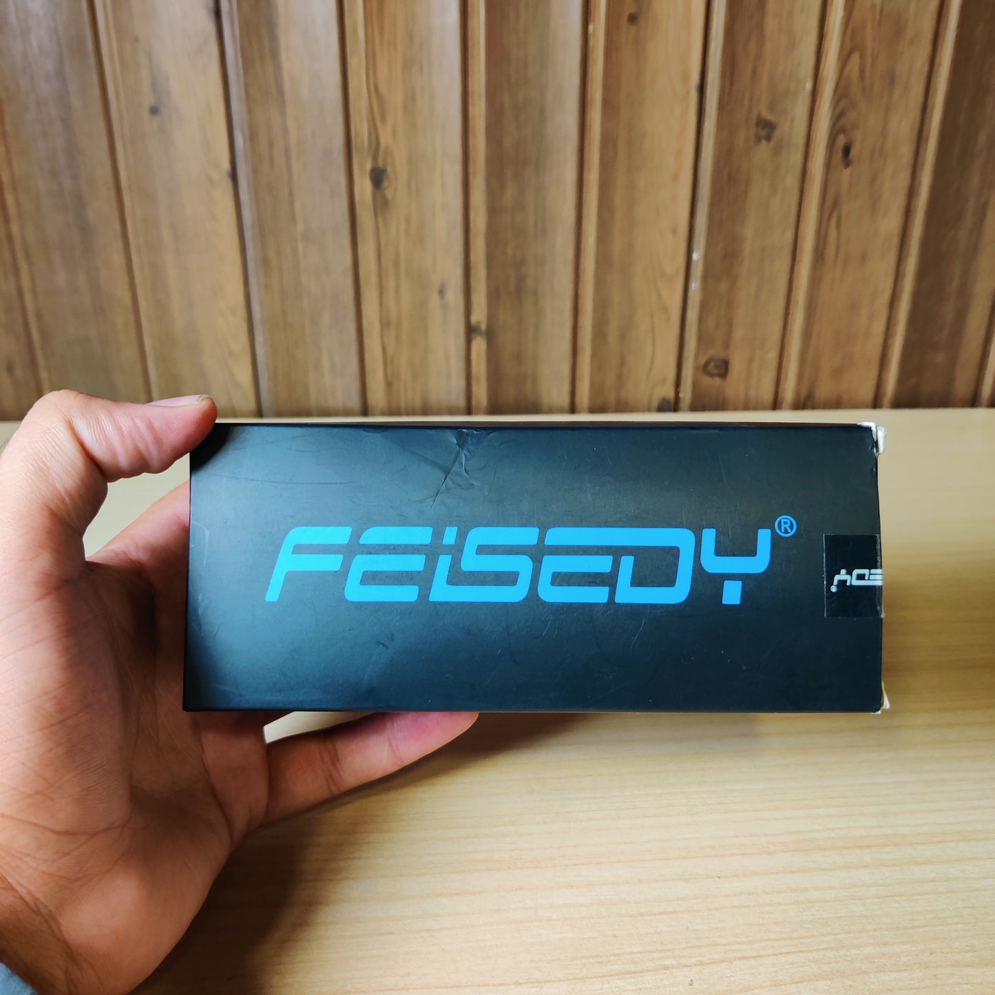 FEISEDY Metal Frame Sports Sunglasses with Case