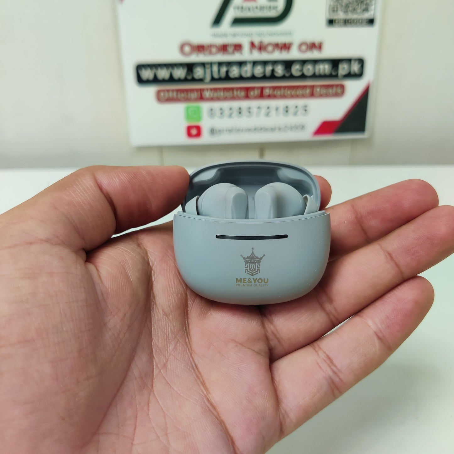 Me&you Hs-18 Wireless Airpod, 1