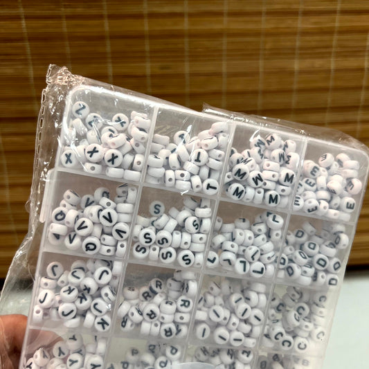 1200 pcs Letter Beads box