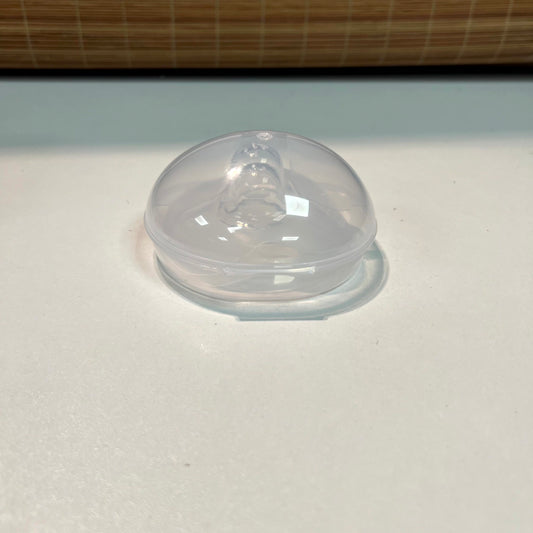 2pcs Silicone Nipple Protectors Feeding Mothers Nipple Shields Protection Cover