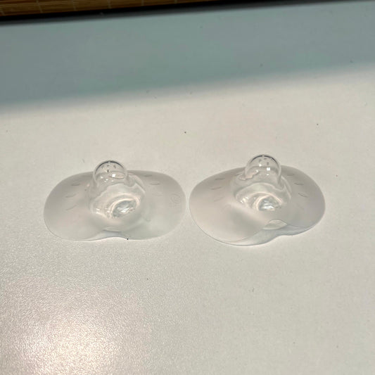 2pcs Silicone Nipple Protectors Feeding Mothers Nipple Shields Protection Cover