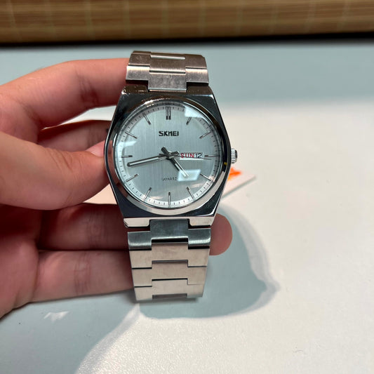 SKMEI Hi-End Watch with Date
