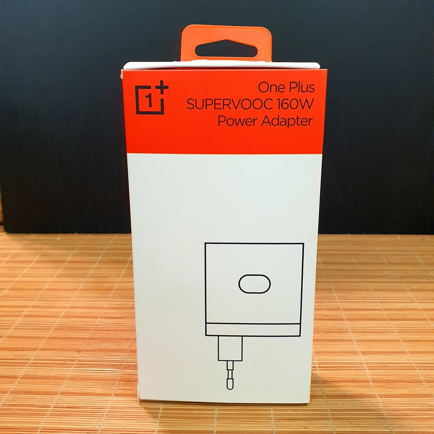 One Plus Supervoc 160w Adapter