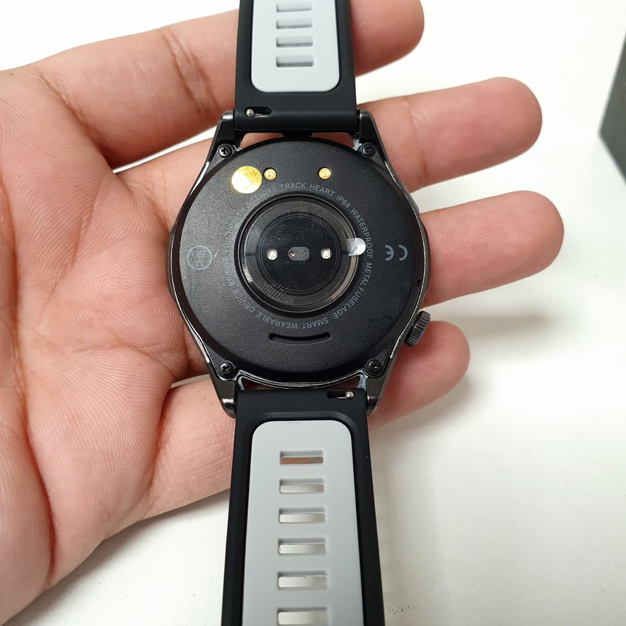 Classic metal Smart Watch Digital BP Tracking Bluetooth Mobile Connectivity Deep Waterproof