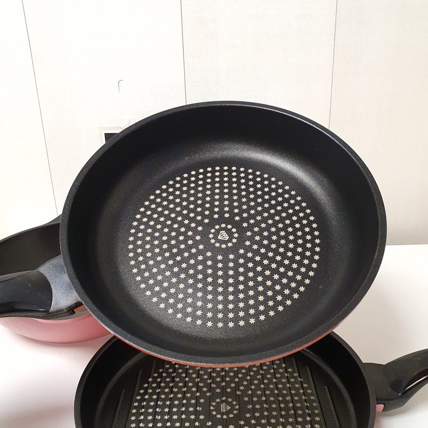 ILO Korean Die Cast Aluminum Non Stick Cookware Set  28cm Frypan, Grill Pan & Wok (3-Piece)