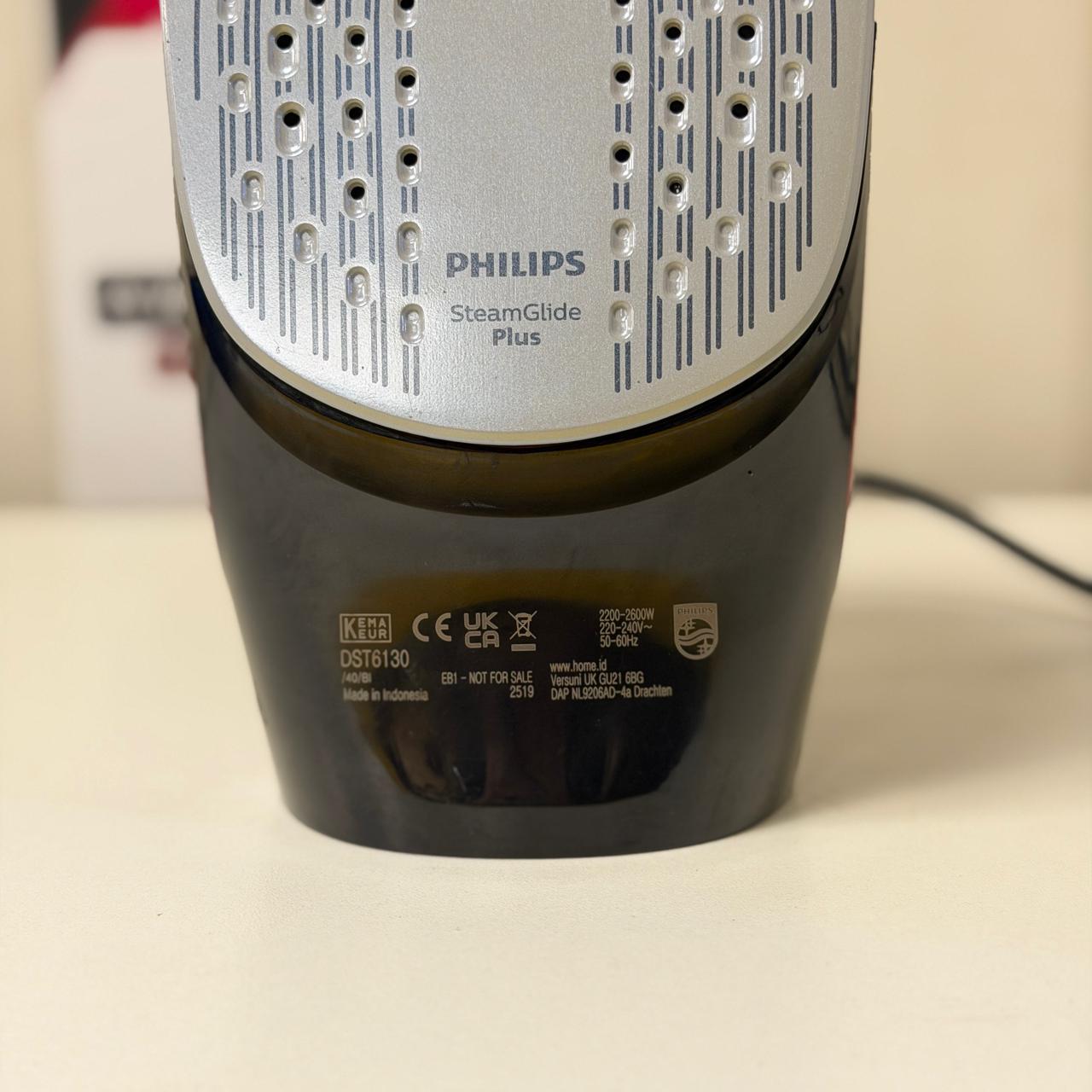 Original Philips 6000 Series Steam Iron Without Box Lot Stock Minor Scratches
