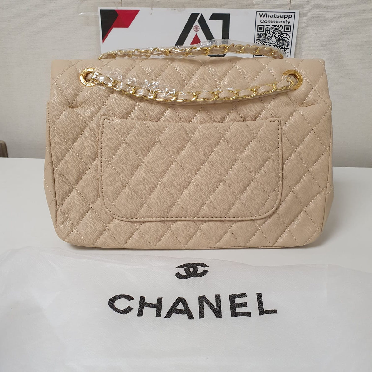 Chanel Ladies Shoulder Bag Golden Chain, 24950