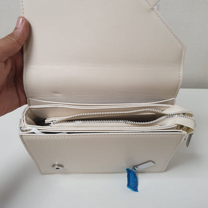 Dior Ladies Hand Bag Side Buckle, 52950