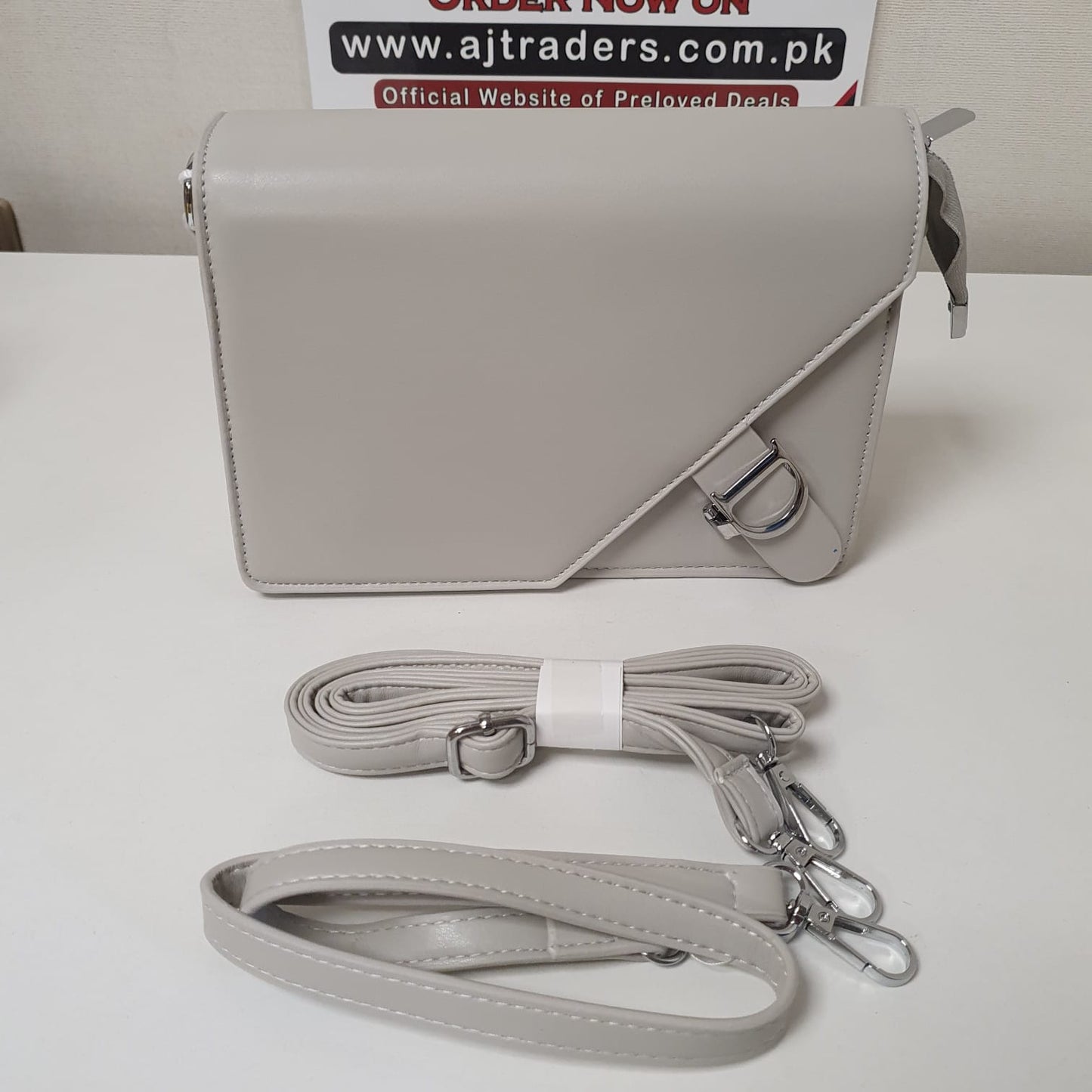 Dior Ladies Hand Bag Side Buckle, 52950