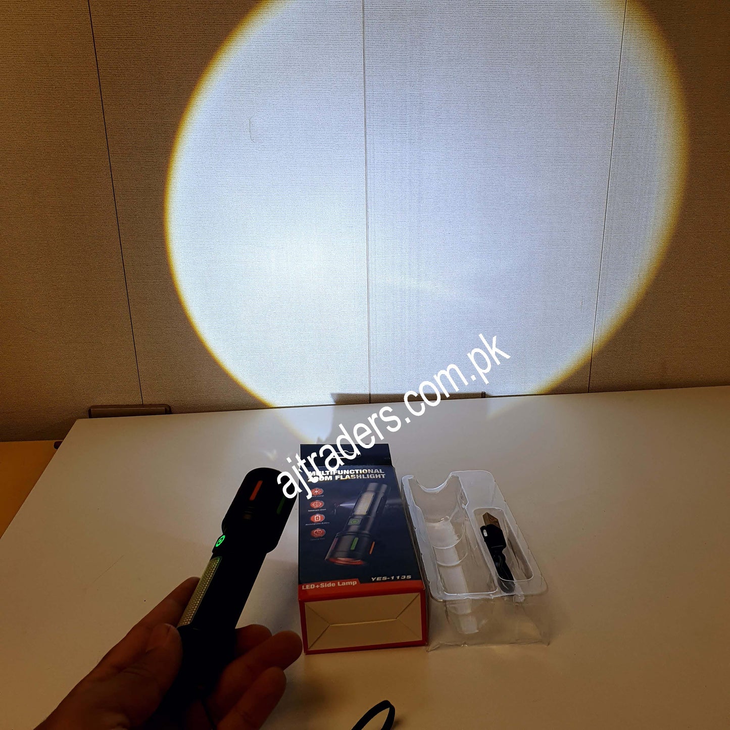 Multifunctional Zoom Flash light, 21530