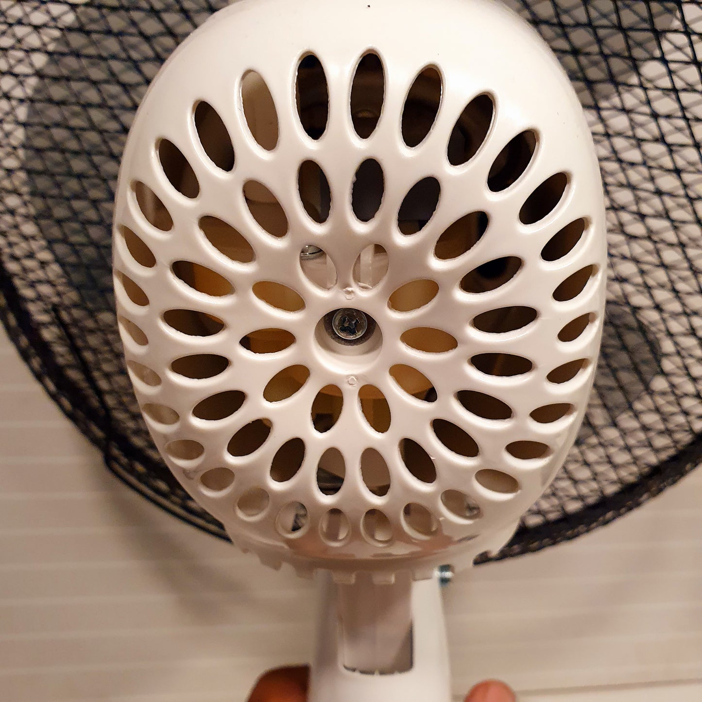 Amazon Basics 3 Speed Oscillating Table Fan 40 watt