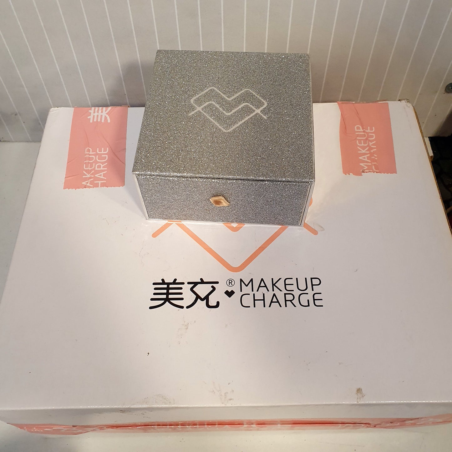 Makeup Kit with Power Bank and Led Light  32950