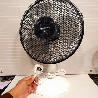 Amazon Basics 3 Speed Oscillating Table Fan 40 watt