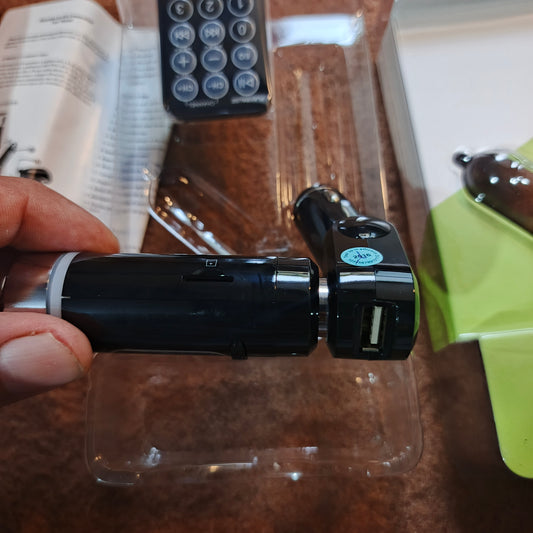 Car mobile charger with extra fm transmeter