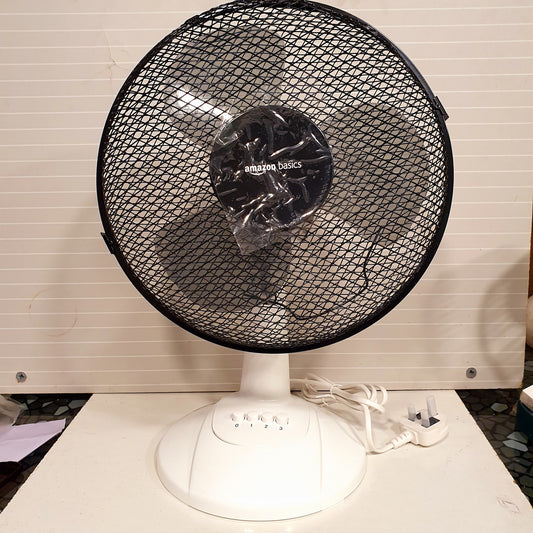 Amazon Basics 3 Speed Oscillating Table Fan 40 watt